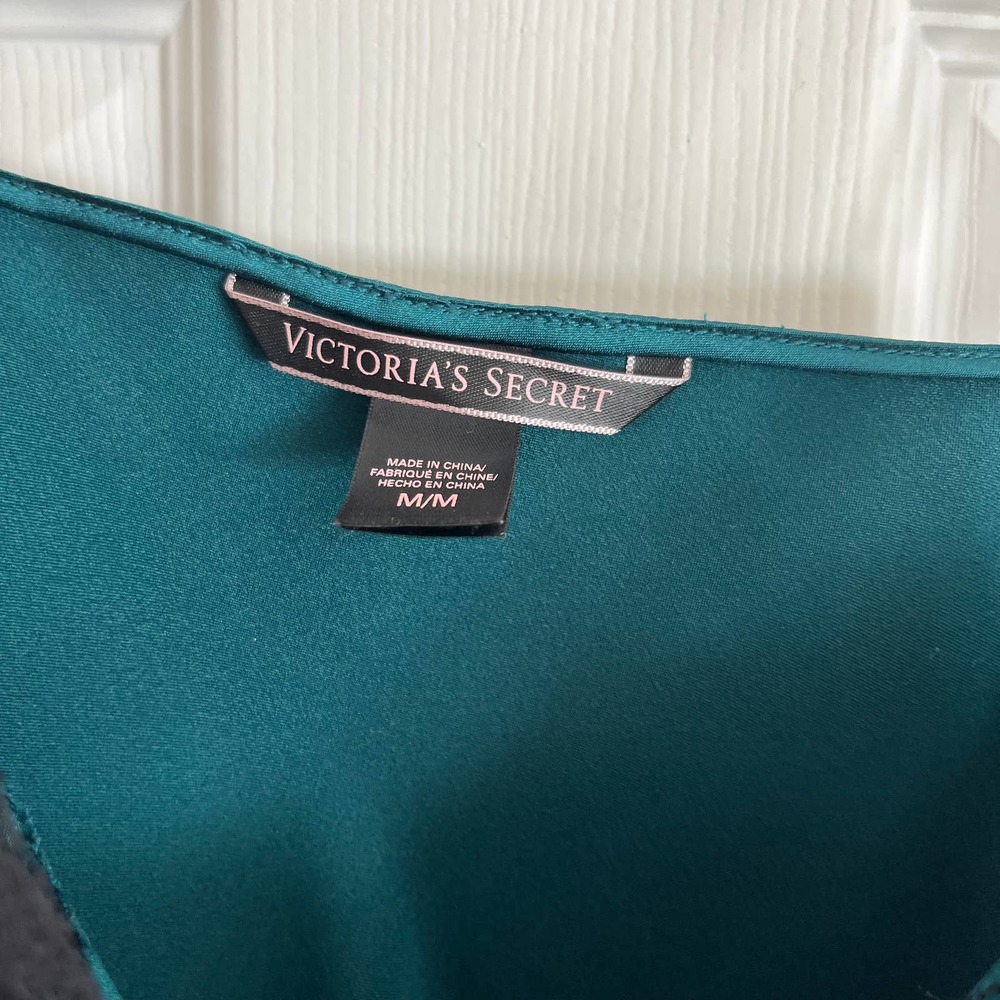 Victoria’s Secret• Lace Appliqué Satin Slip Chemise - Picture 4 of 13